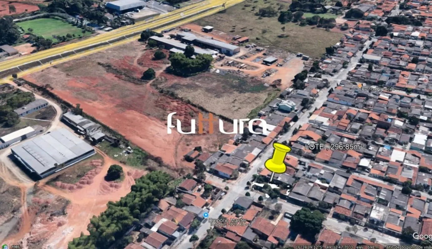 EXCELENTE LOTE PRÓXIMO A BR. Todo murado, 296,85m². Ótima esquina, Oportunidade!...