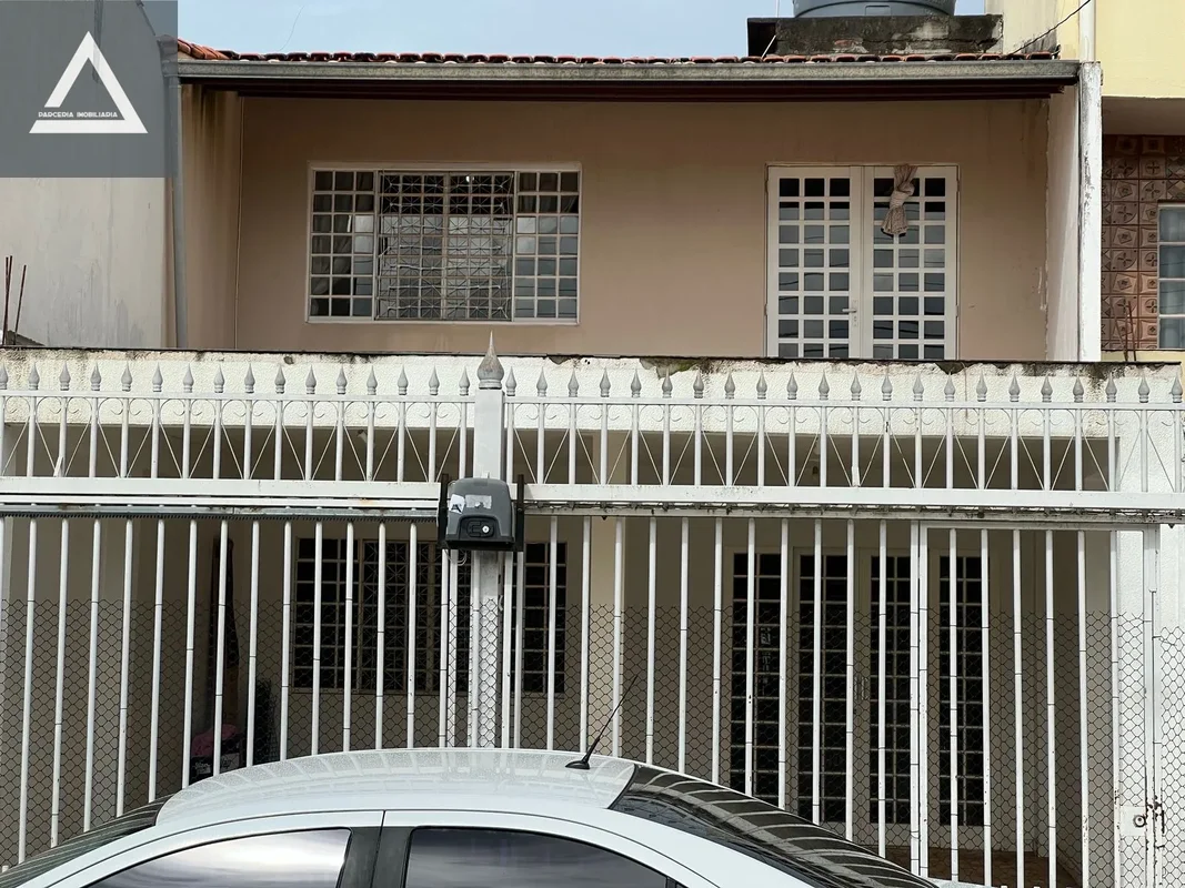 Descubra uma linda casa de condomínio no Residencial Santos Dumont, QRC 9, Santa...