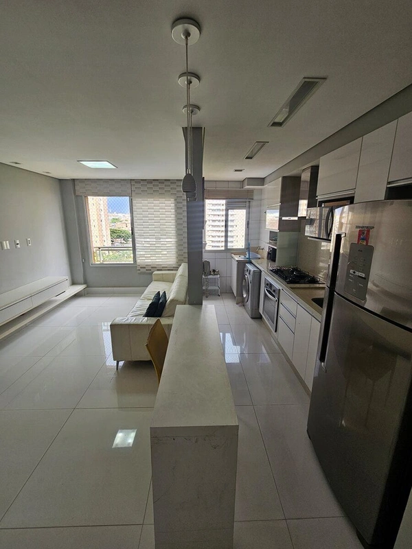 Conheça este aconchegante apartamento de 2 quartos com 1 banheiro social, no Res...
