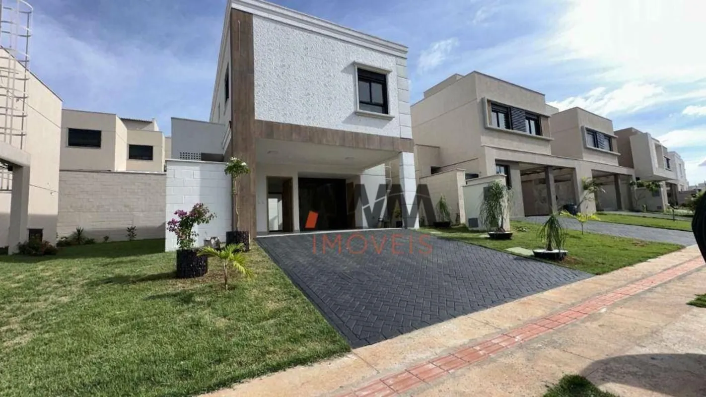 Excelente sobrado em condomínio fechado. Sobrado com 165,17m² de área construída...
