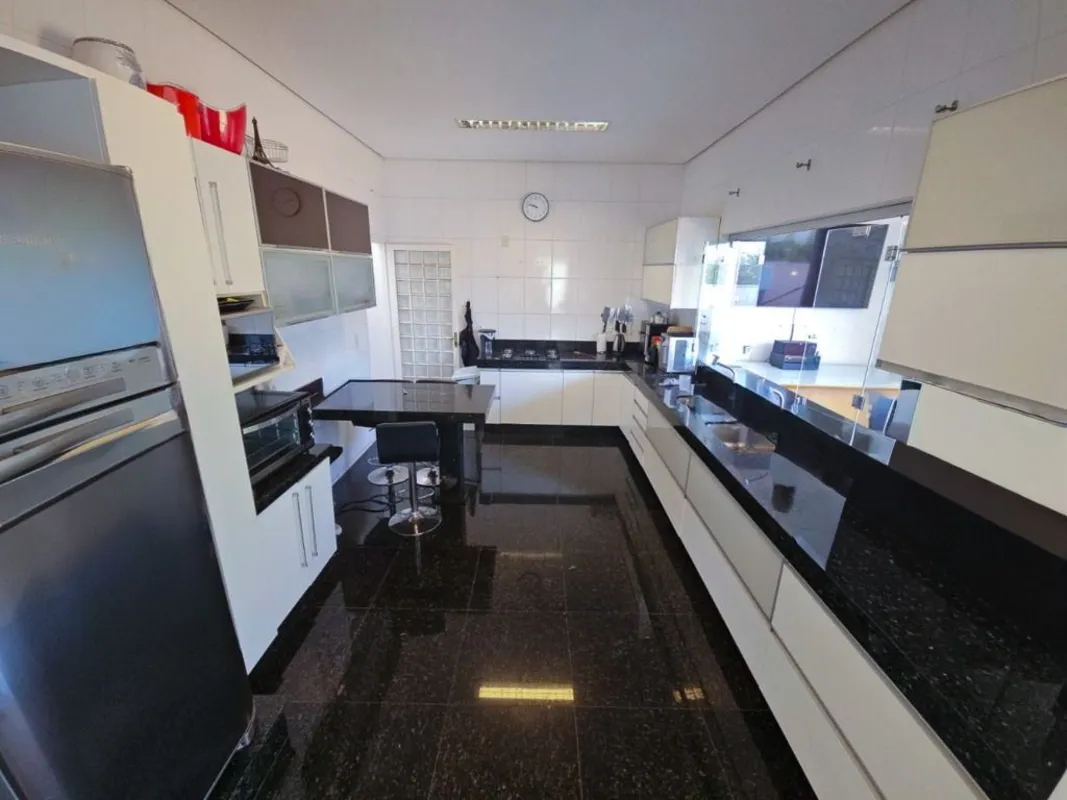 Sobrado de 268 mÂ² com 04 suÃ­tes Ã  venda por R$ 2.500.000,00 - Loteamento Port...