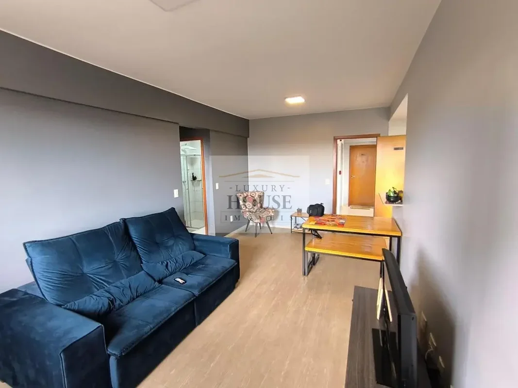 Conheça este aconchegante apartamento no Residencial Vancouver, localizado na Qu...