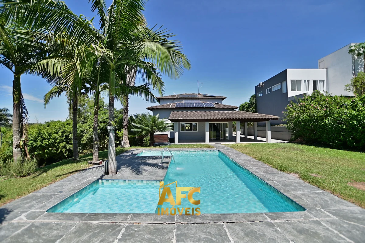 AFC IMÓVEIS VENDELinda casa com dois pavimentos na Quadra 22 do Park Way. Com vi...
