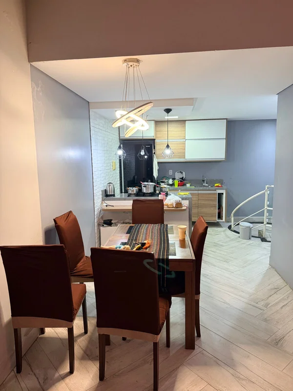 CAROLINA E ANDRADE VENDESAMAMBAIA LINDA COBERTURA DUPLEX R$ 375.000,00COM 2 VAGA...