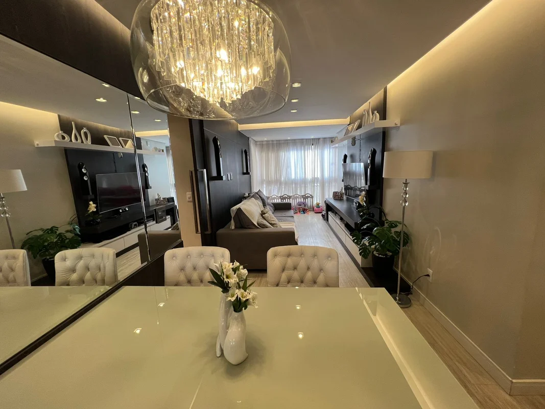Apartamento totalmente reformado no residencial Via Solare. Com 3 quartos, inclu...