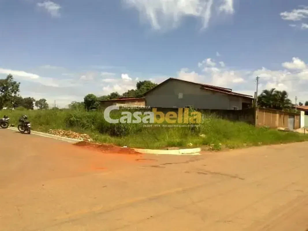 Lote de 362,5 m² localizado no Setor Serra Dourada 3, em Aparecida de GoiâniaEsq...