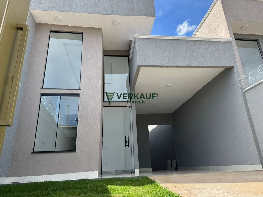 Casa 3/4 sendo um com suíte, área gourmet, área construída 112 mts lote 180 mts....