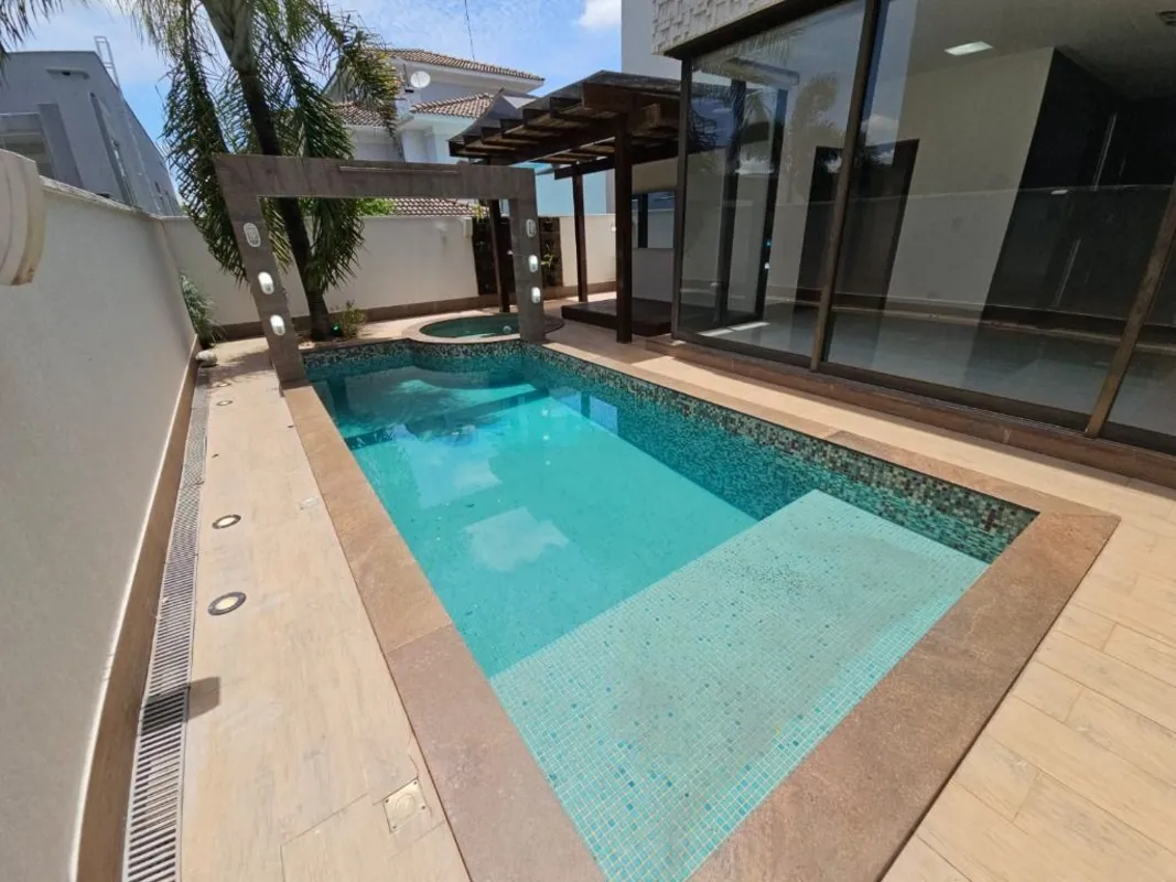 Sobrado no Jardins Verona com 395 mÂ² de Ã¡rea construÃ­da em um terreno de 451 ...