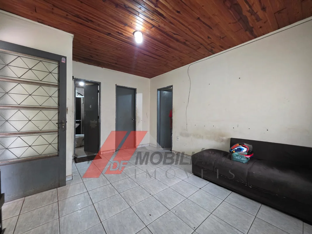 CASA PARA VENDA 03 QUARTOS NA QNP 20 P-SUL AO LADO DA UPA UBSSituada em localiza...
