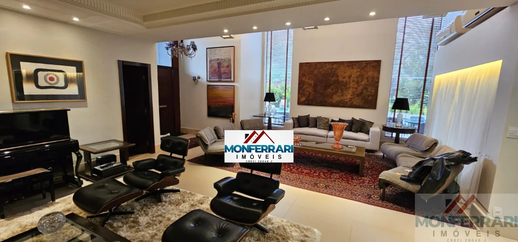 Luxuosa casa no Condomínio Jardins Viena, em Aparecida de Goiânia. Sobrado com q...