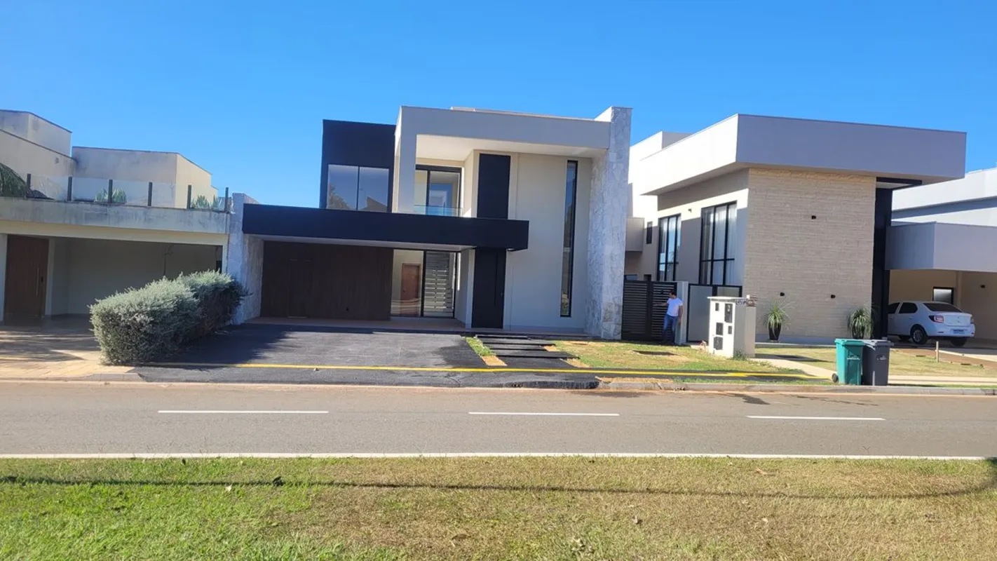 3 Suítes + sala intima/Escritório + lazer completo com piscina e gourmet Detalhe...