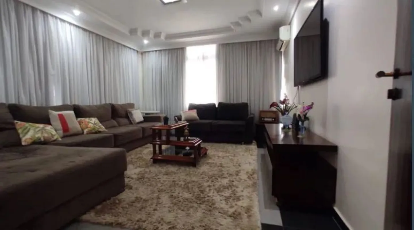 Casa no Parque Amazônia Excelente casa sozinha no lote.Lote com 401m² e área con...