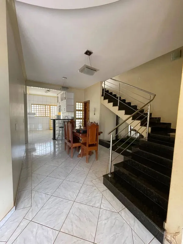 ?? Casa Sobrado no Jardim Santa Cecília – Goiânia/GO? Espaço, conforto e lazer e...