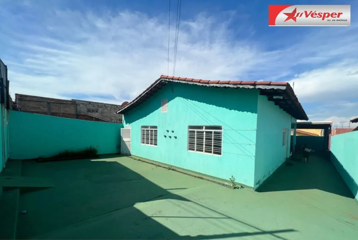 Casa com 260,00m² no Setor Residencial Garavelo Park.Estrutura pronta para berçá...