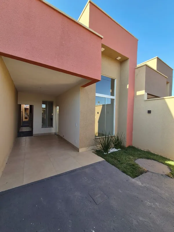 Vendo casa térrea nova, Maysa II 112m2 3 quartos sendo um suíte Sala com Pé Dire...