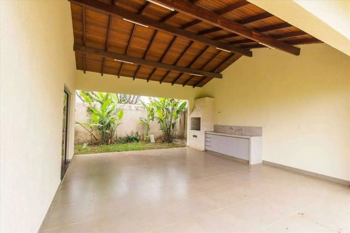 Casa Moderna no Jardim Botânico III - Localização Privilegiada!Descubra o confor...
