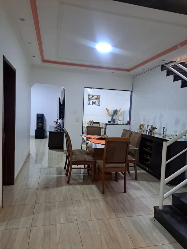 CASA SOBRADOAproveite essa oportunidade de morar em casa ampla e confortável, lo...
