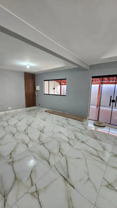 CASA LINDÍSSIMA À VENDA – COLÔNIA AGRÍCOLA SAMAMBAIA (TAGUAPARK)Ótima casa para ...