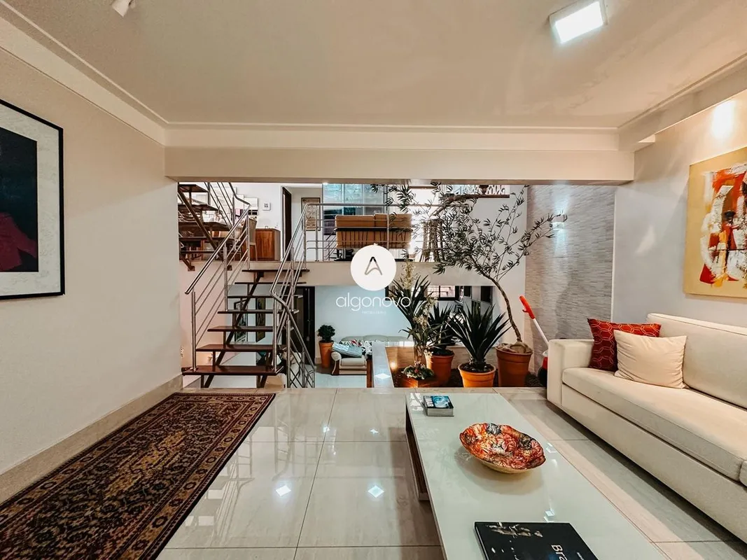 Algo Novo Imob vende linda casa no Guará 01. Diferente de tudo o que você já con...