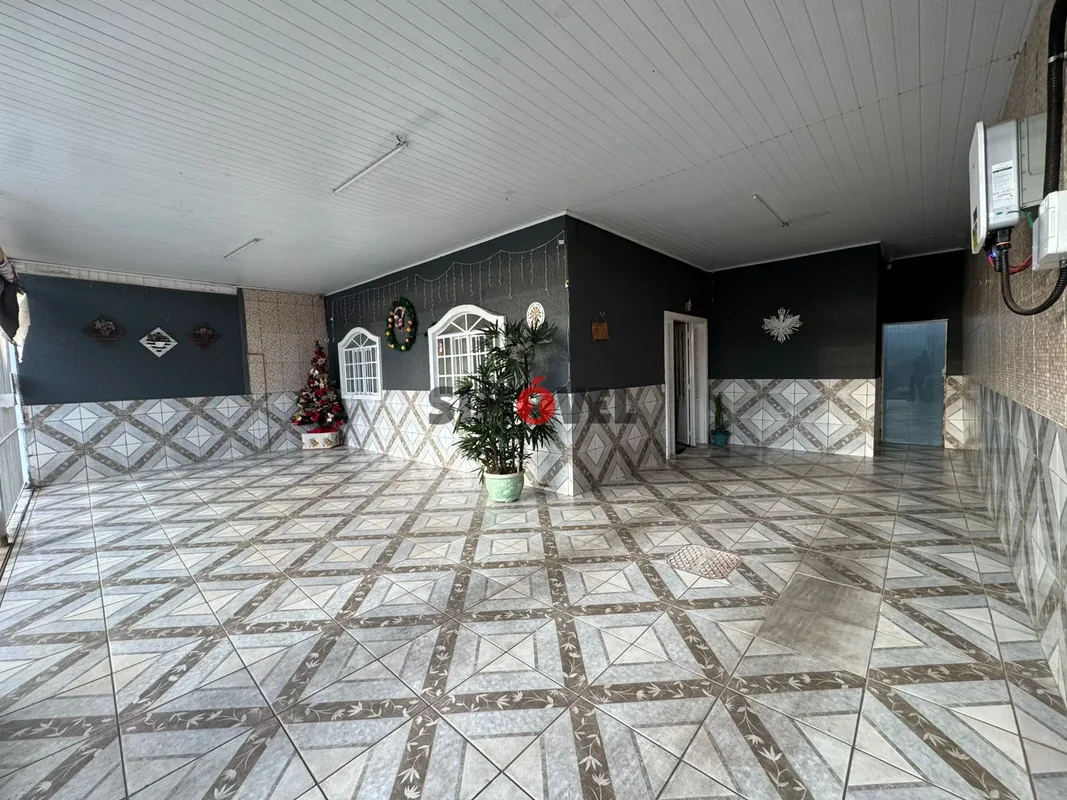 QD 111, Recanto das Emas, casa escriturada de 150m², 3 quartos, suíte - R$: 305....