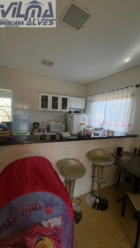 VILMA ALVES IMOBILIÁRIA VENDE! ESSA ÓTIMA CASA NUMA DAS MELHORES RUAS DA 26 DE S...