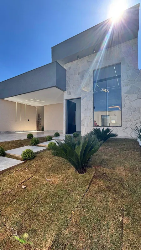 casa alto padrão no finsocial goiana região noroeste Lote 300m 2 área construída...