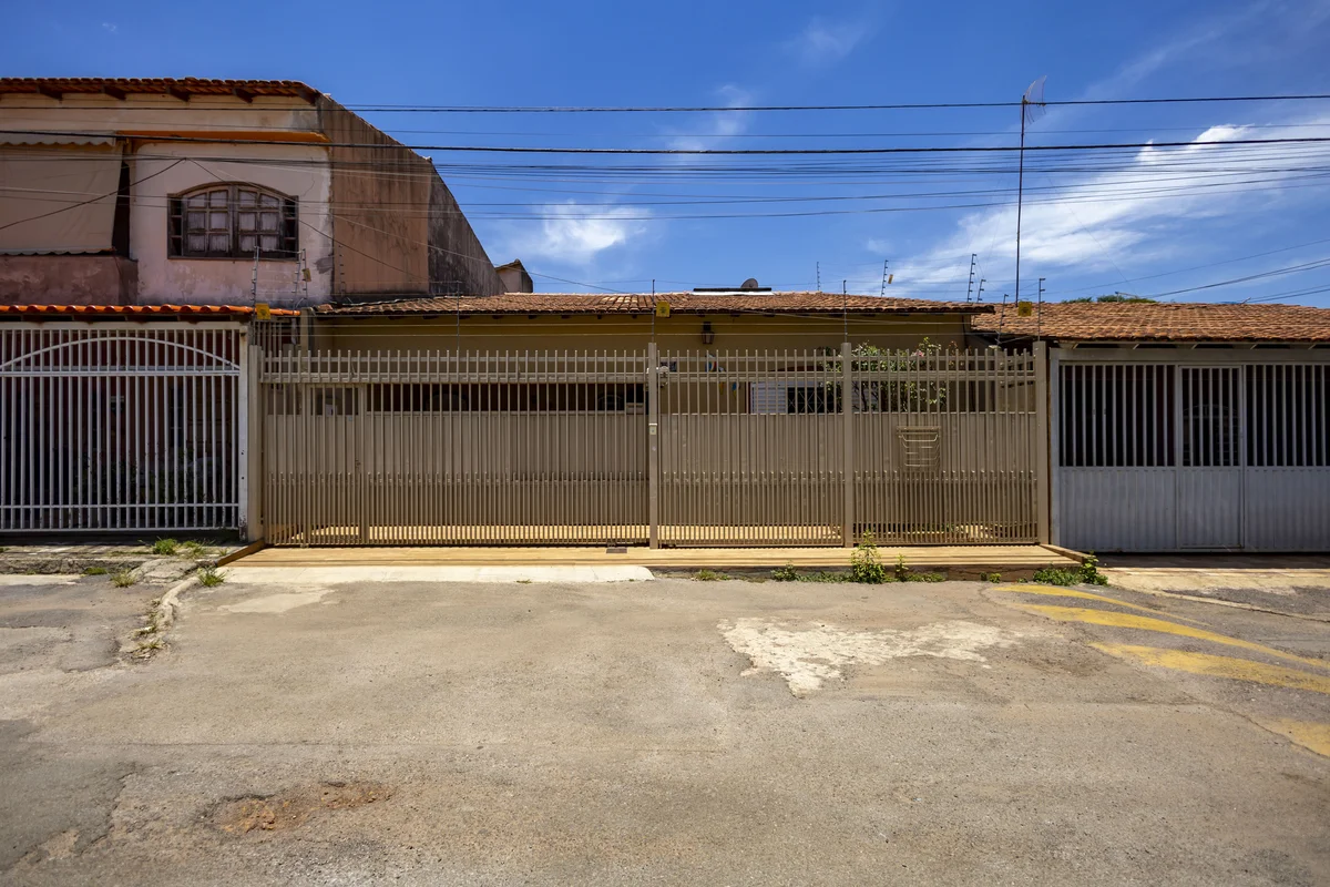 Casa charmosa e acolhedora na QS 7 Rua 218 A, no bairro AREAL, em Águas Claras. ...