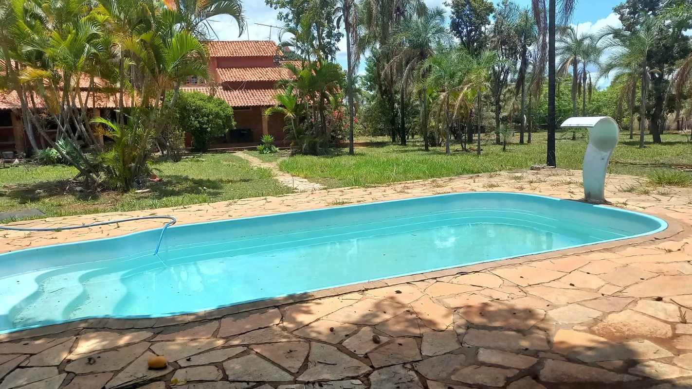 Descubra a casa perfeita na Rua 1 do Núcleo Rural Lago Oeste, em Sobradinho-DF. ...