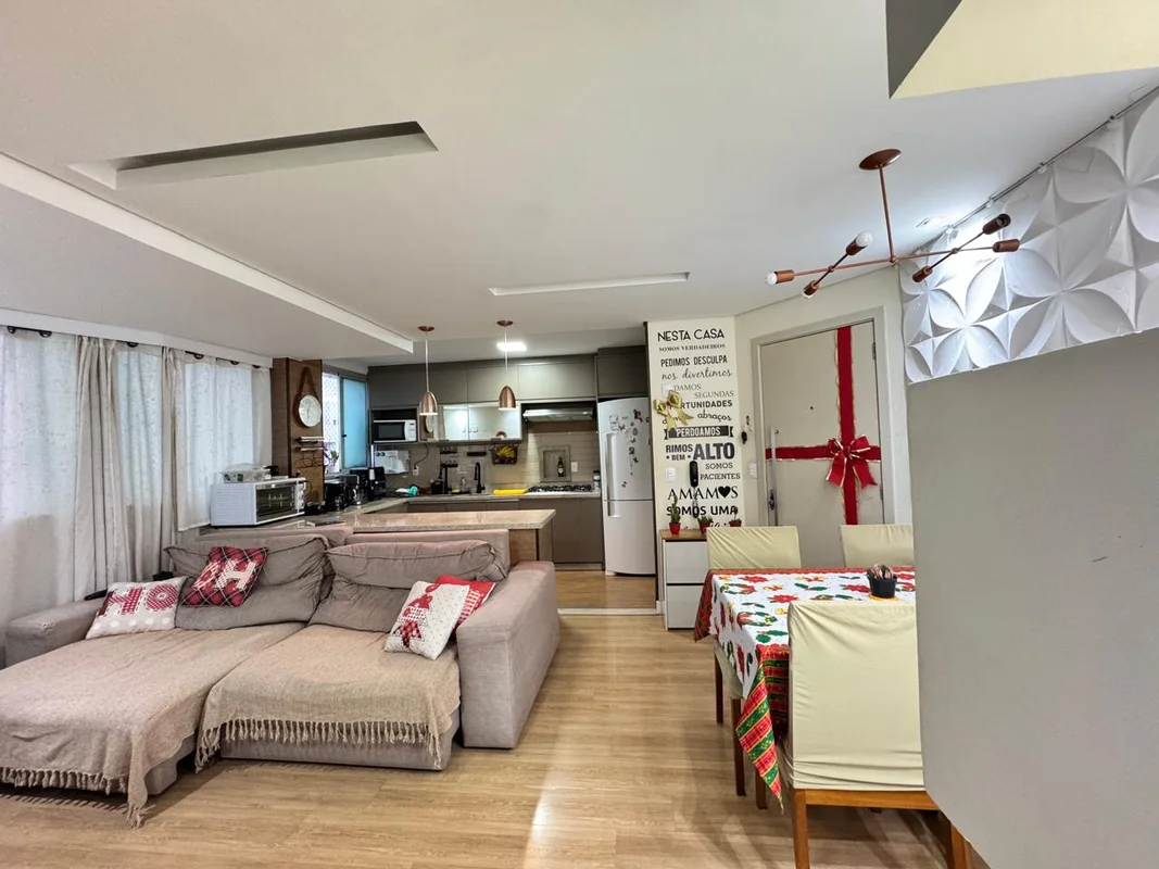VENDO APARTAMENTO DUPLEX - 3 SUÍTES - Andar alto - 2 vagas soltas - Totalmente r...