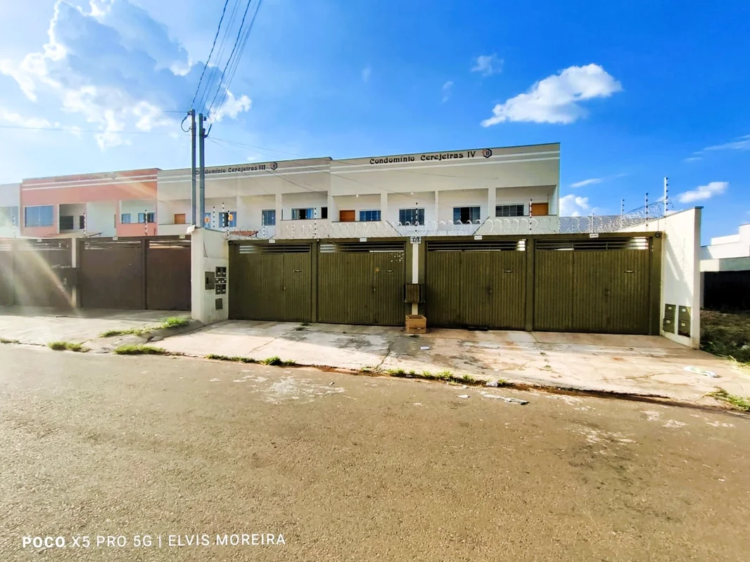 ALUGO CASA SOBREPOSTA, (NA PARTE SUPERIOR), DE 2 QUARTOS, 1 SUÍTE, EM RESIDENCIA...