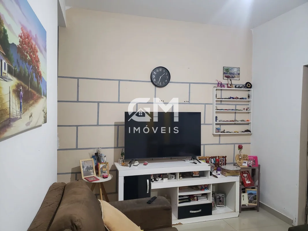 A GM Imóveis vende casa no Condomínio Vila Verde, Sobradinho/DF.Área total: 150,...