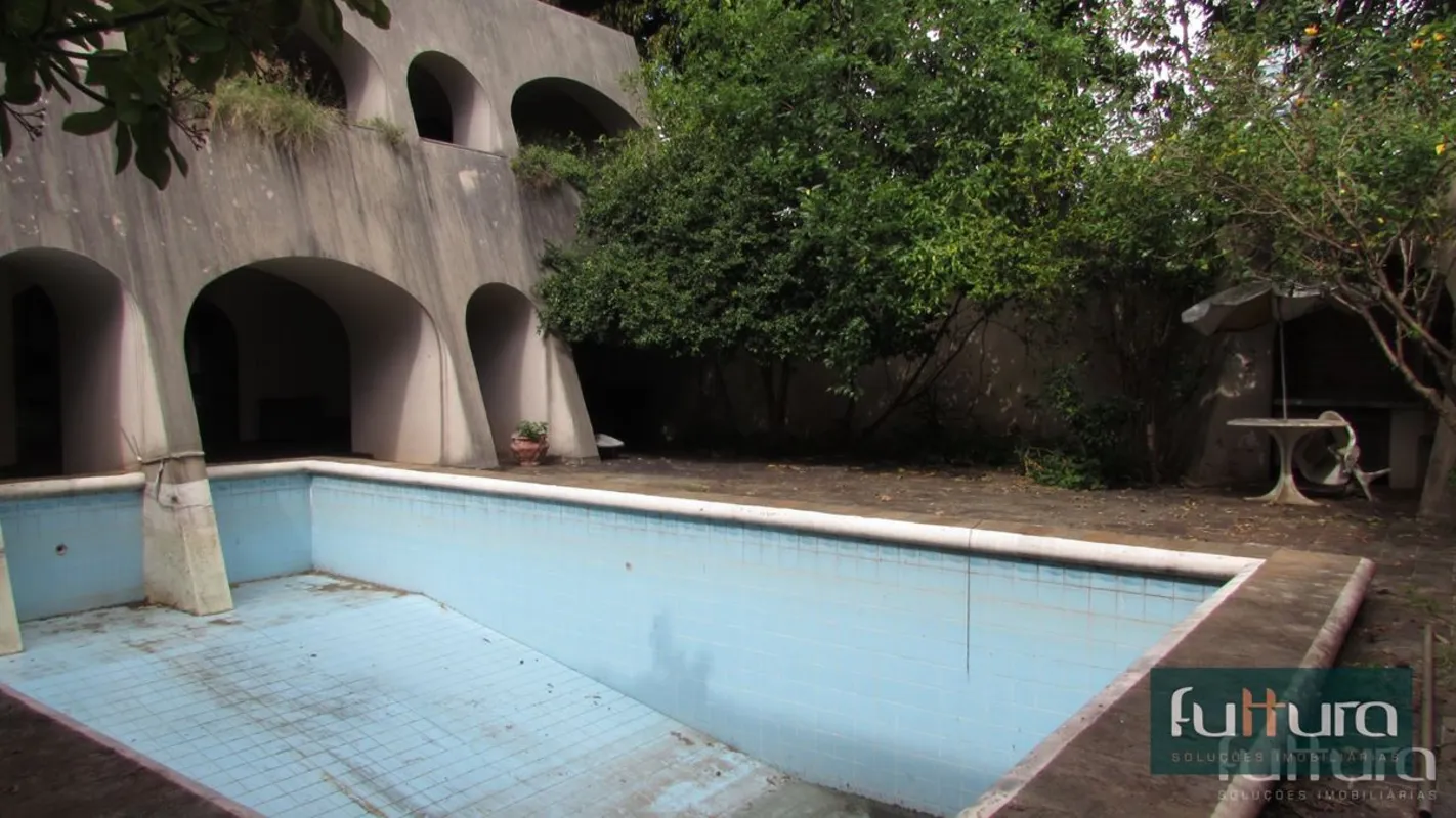 Amplo Sobrado Comercial/ResidencialTerreno de 745,50 m² com gabarito, contra esq...