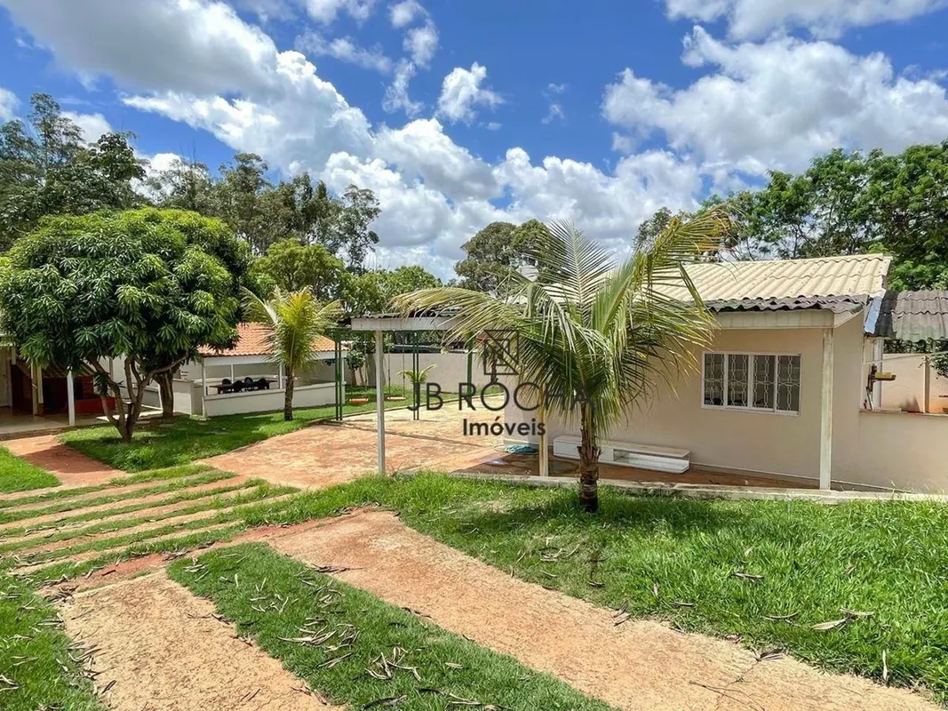 JB ROCHA IMOVEIS VENDE COM EXCLUSIVIDADE Casa térrea no condomínio Estância Quin...