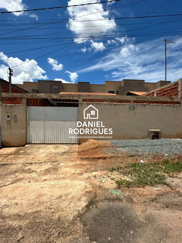 Vendo Ágio de Casa em Águas Lindas GO Setor: Quedas do Descoberto IISão 2 Quarto...