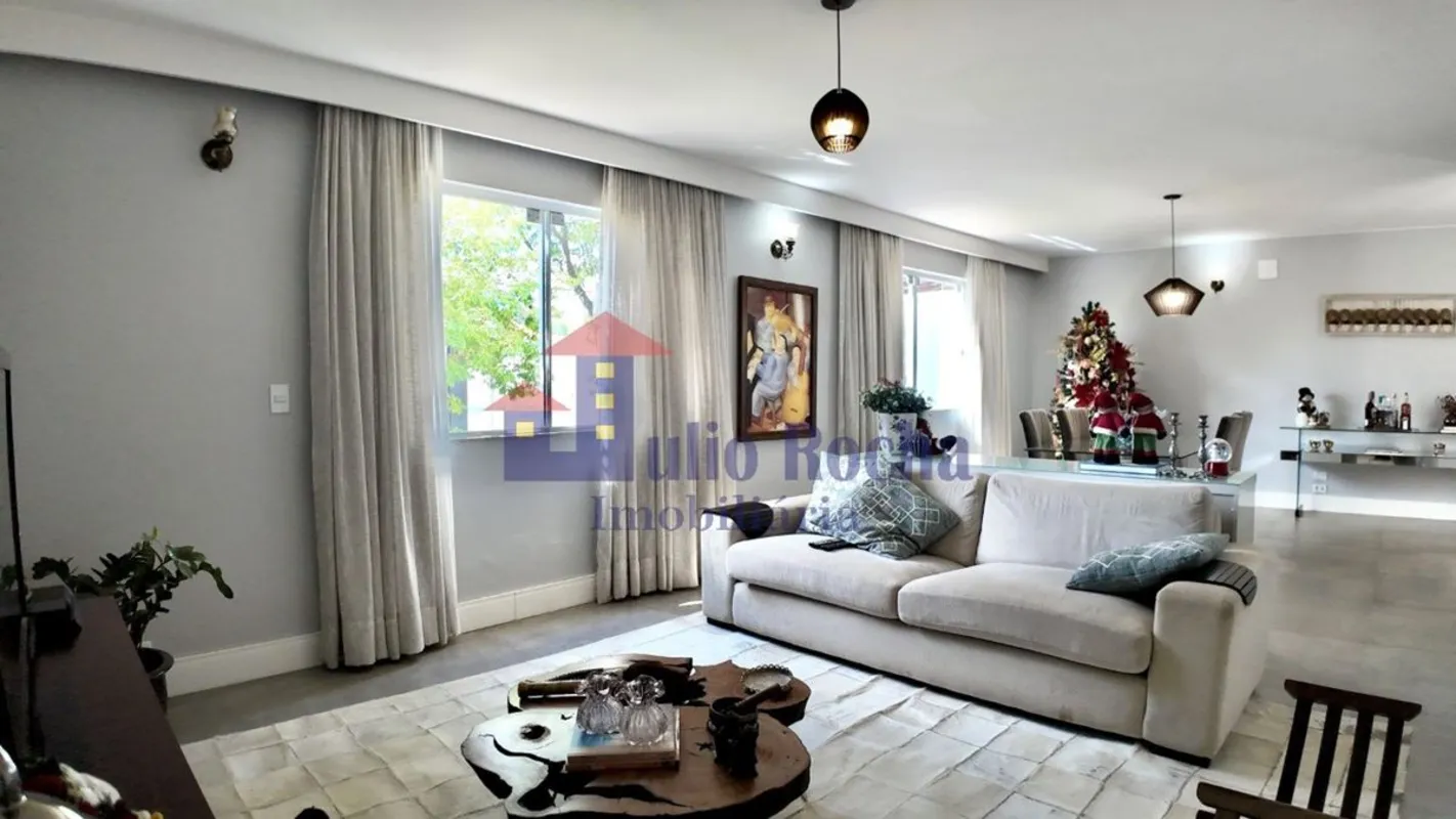 JULIO ROCHA IMOBILIÁRIA VENDE!MARAVILHOSA CASA TÉRREA COM 412 M² DE ÁREA ÚTIL ED...