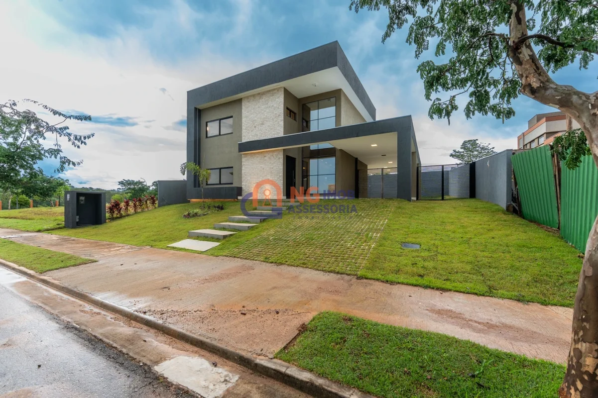 Sobrado de Alto Padrão – Arquitetura Contemporânea em Condomínio ExclusivoAprese...