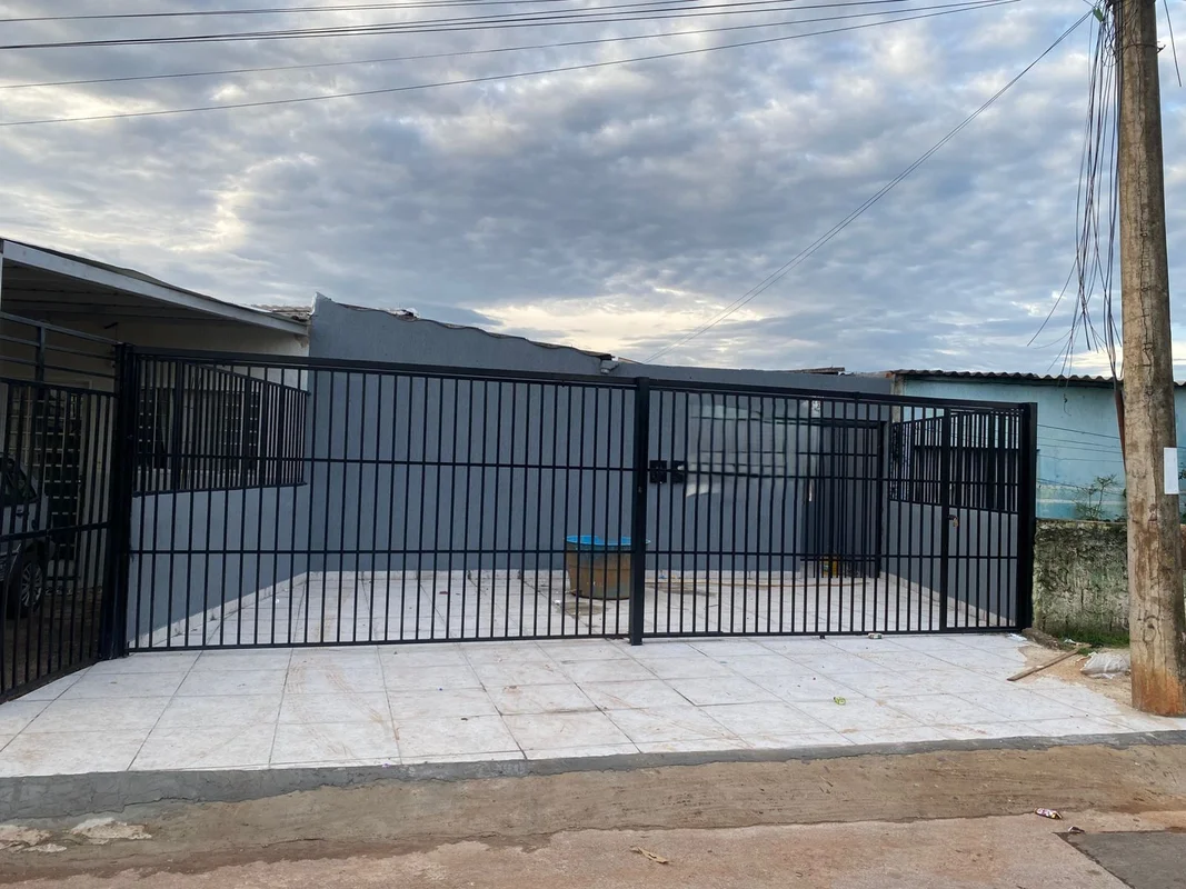 VENDE-SE UM LOTE COM KIT NETS! 2 KIT NETS Possui: 1 Quarto 1 Sala 1 Cozinha 1 Ba...