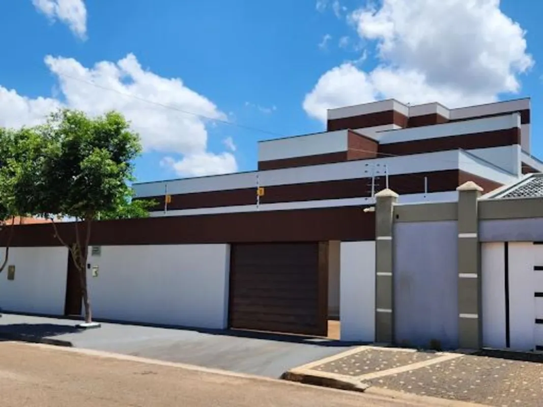 Um imóvel que encanta à primeira vista e surpreende em cada detalhe. Com 261,60 ...