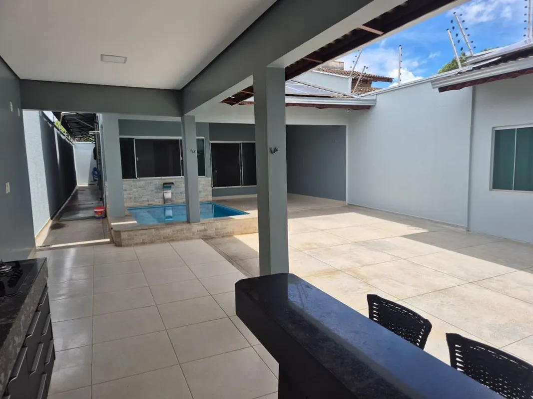 CASA NA ARSO 61 (QUADRA 603 SUL)São 3/4 sendo um suíteBanheiro socialSala de est...