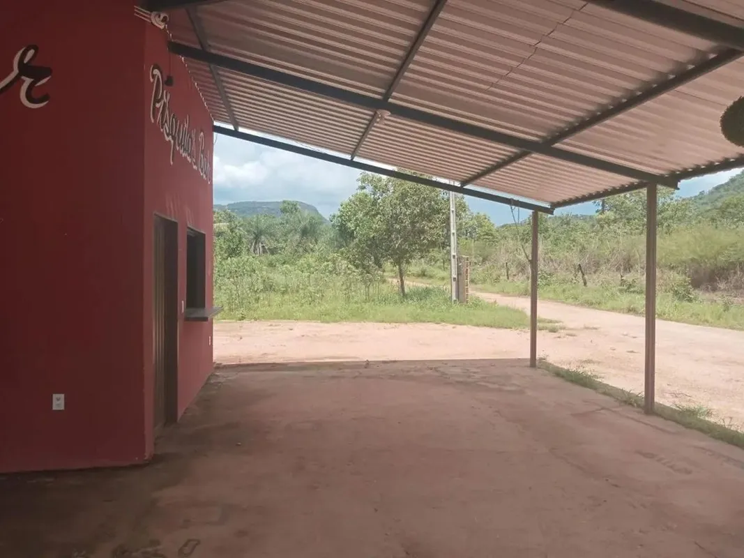 A venda de um terreno de 1000 metros quadrados, plano, com construção em andamen...