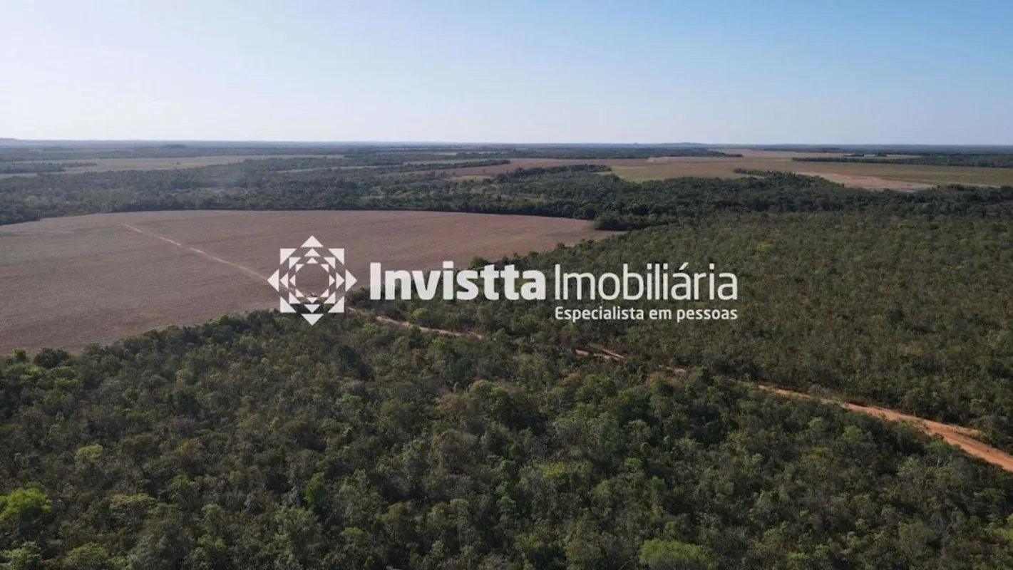 Fazenda ótima para o plantio margeando lavouras na frente e no fundo, com boa lo...