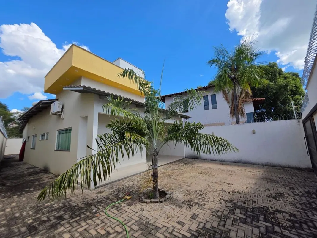 Casa à venda na 507 Sul, em Palmas/TO, situada em terreno de 250 m², sem paredes...