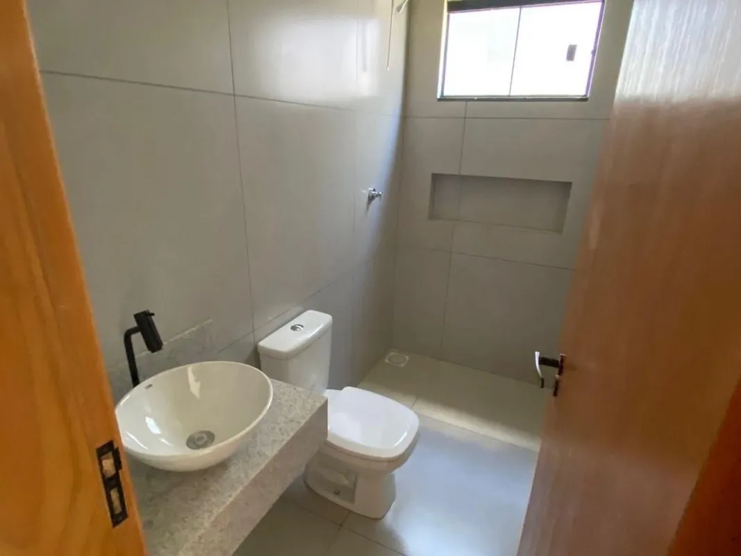 Esta charmosa residência foi projetada para oferecer conforto, funcionalidade e ...