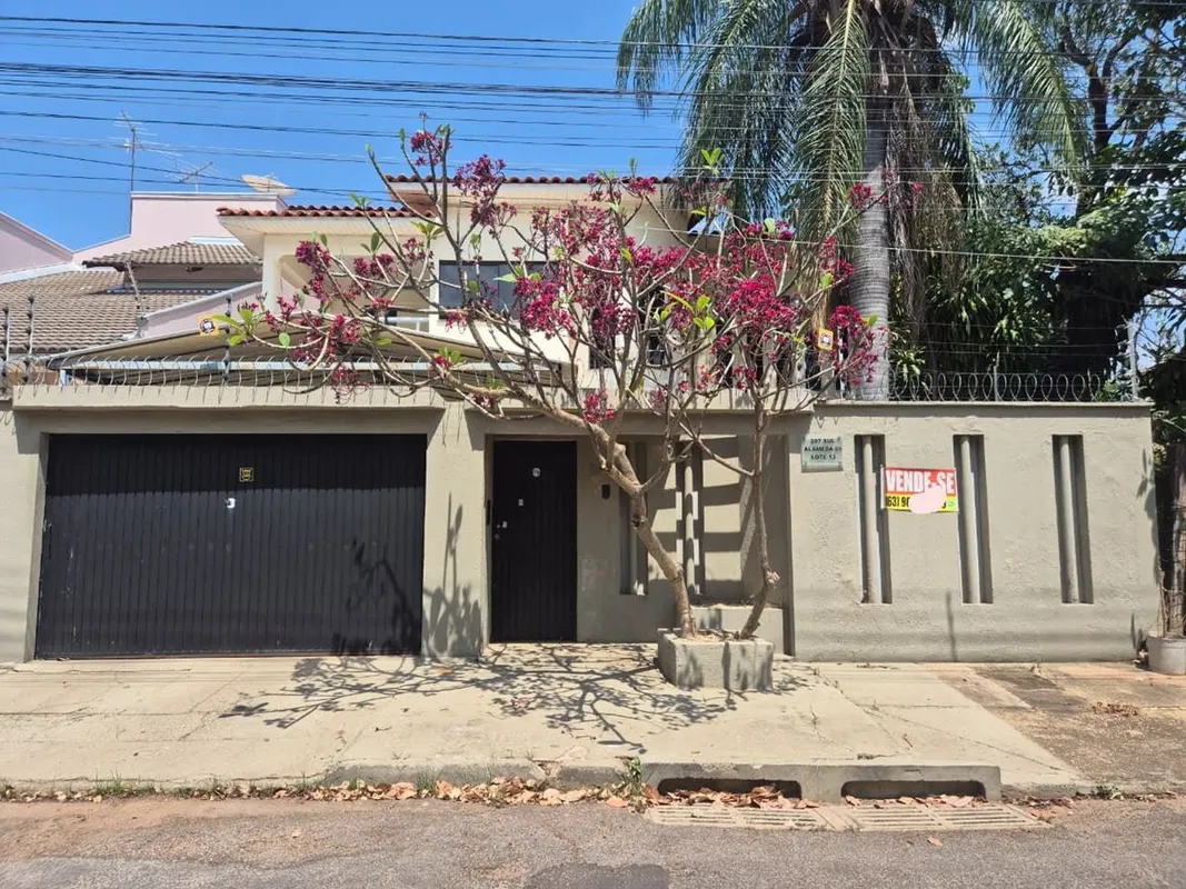 Vende-se Sobrado Alto Padrão na 207 Sul Centro de Palmas/TOCaracterísticas princ...