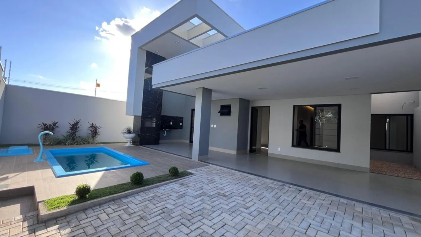 Casa Nova à Venda com 3 Quartos (1 Suíte), Área Gourmet e Piscina PrivativaApres...