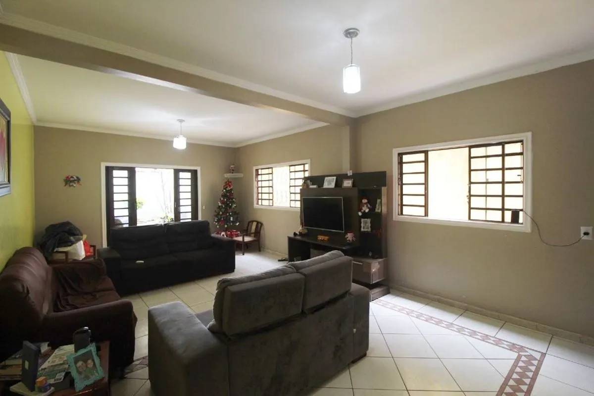 Torres imóveis vende com exclusividade excelente casa no Cond. Vale dos Pinheiro...
