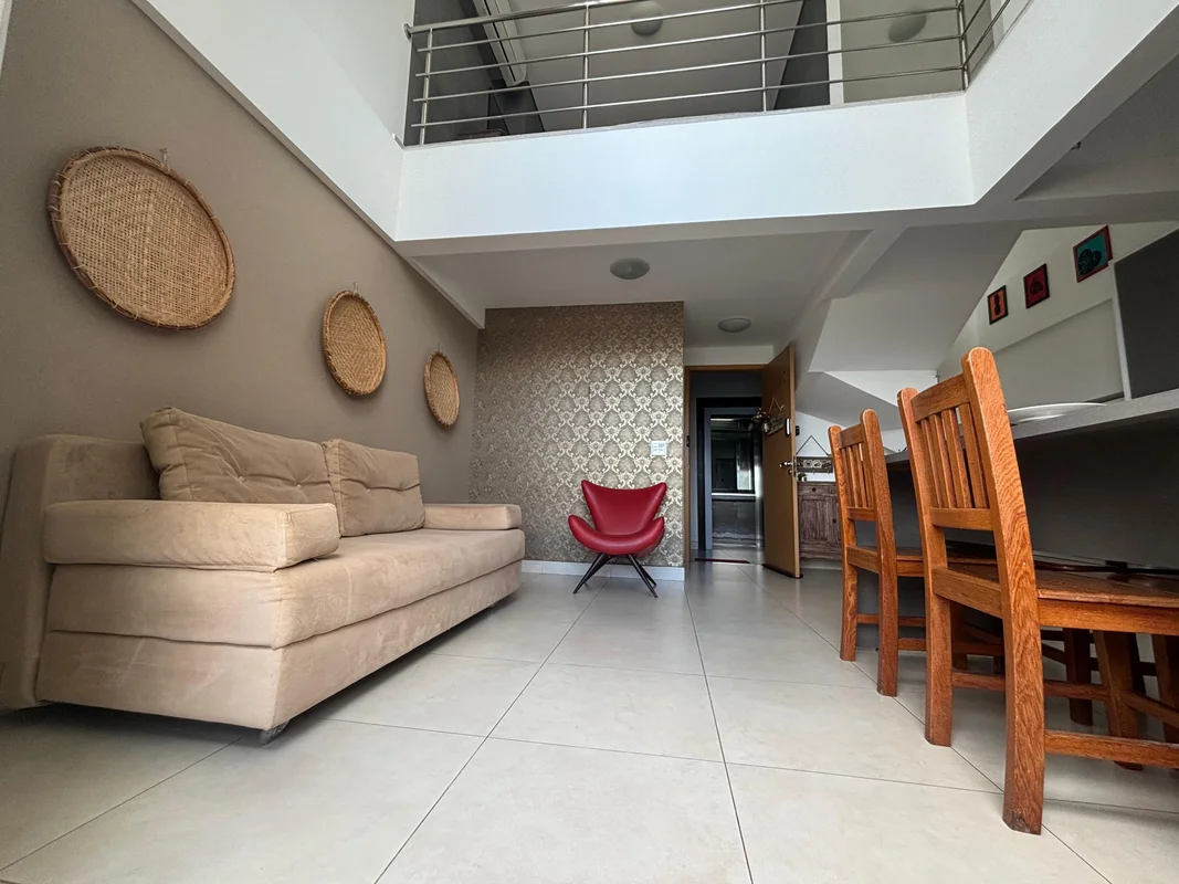 Flat Duplex Mobiliado para Alugar – Live Tower Lozandes Este flat duplex totalme...