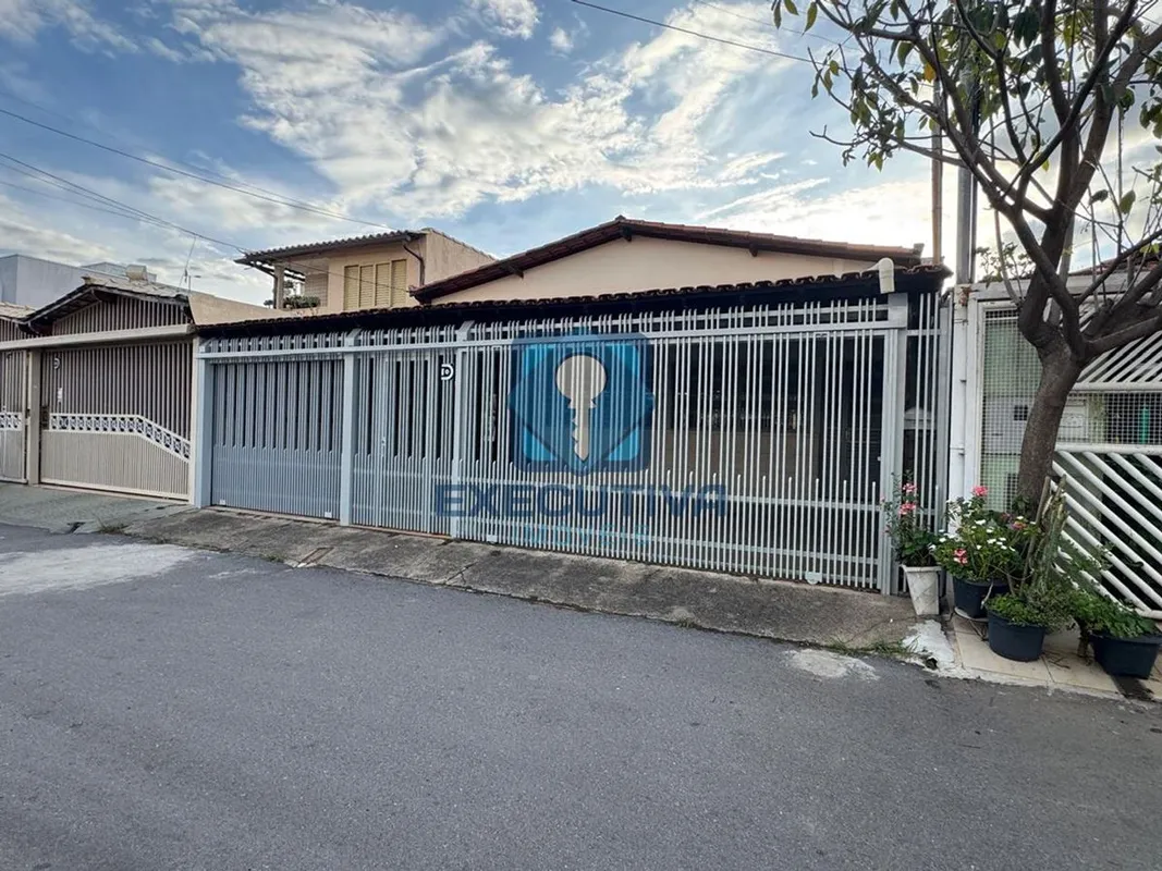 EXECUTIVA IMÓVEIS ALUGACASA NA QE 13 GUARA IIEndereço:QE 13 CONJUNTO E CASA - GU...