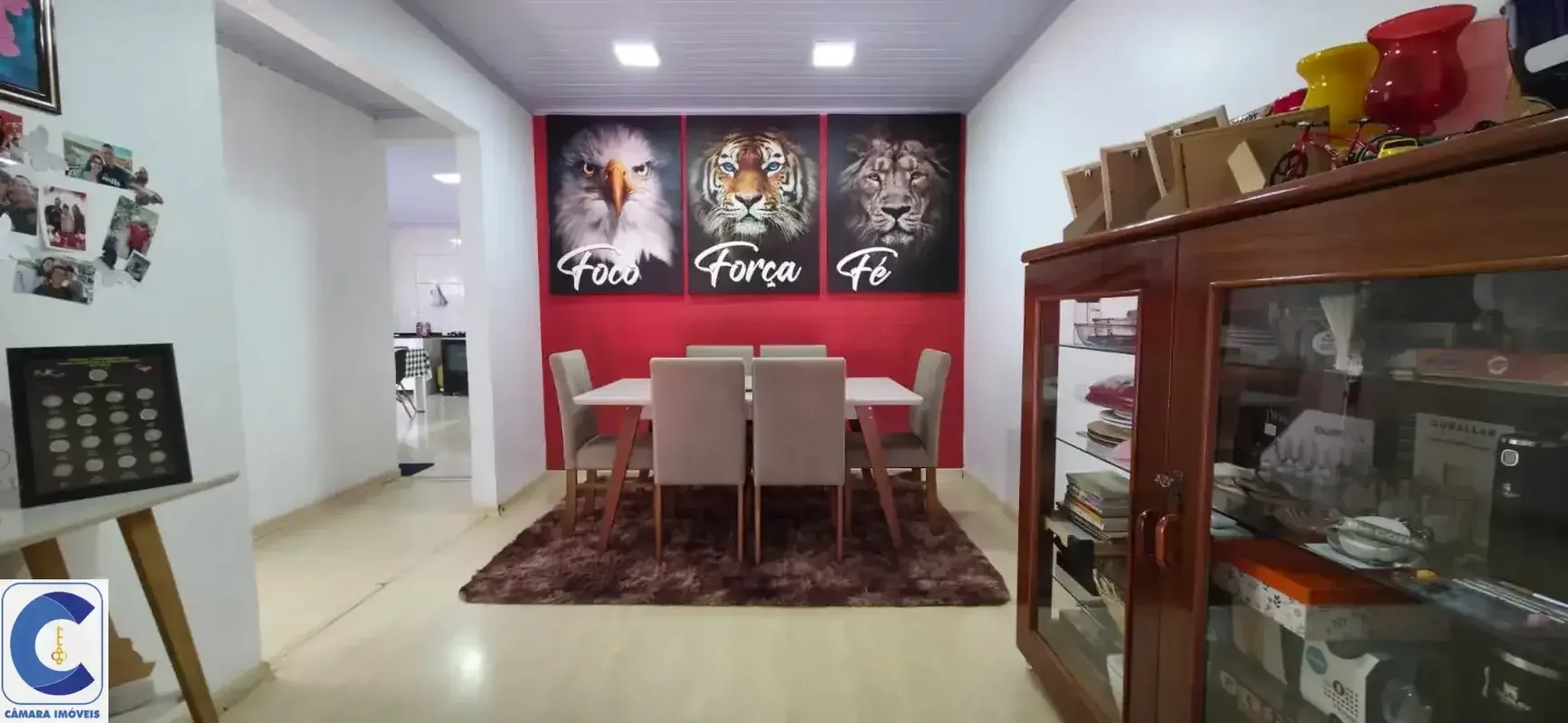 Descubra uma casa incrível na Rua 6, em Vicente Pires, DF, perfeita para quem bu...