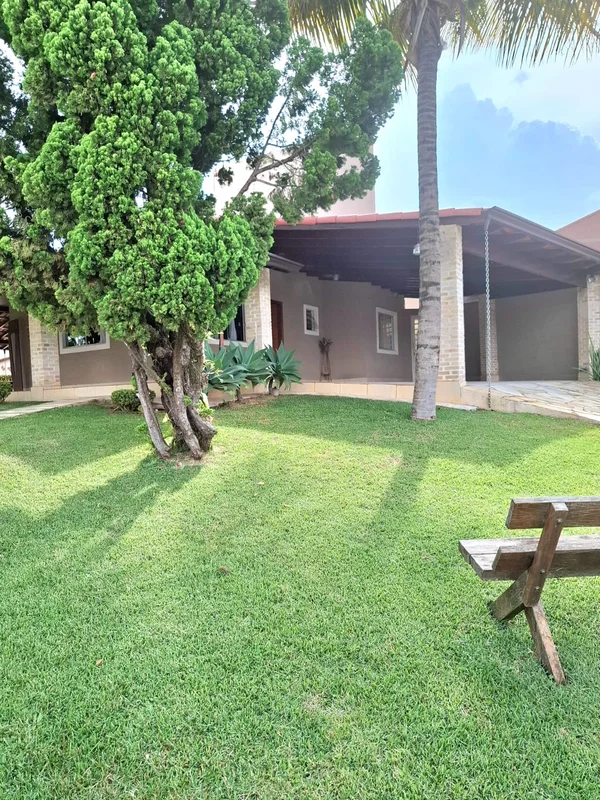 ***VALDIR FREIRE VENDE ESTA LINDA CASA DE 2 PAVIMENTOS SENDO 2 SUITES NO TERREO,...